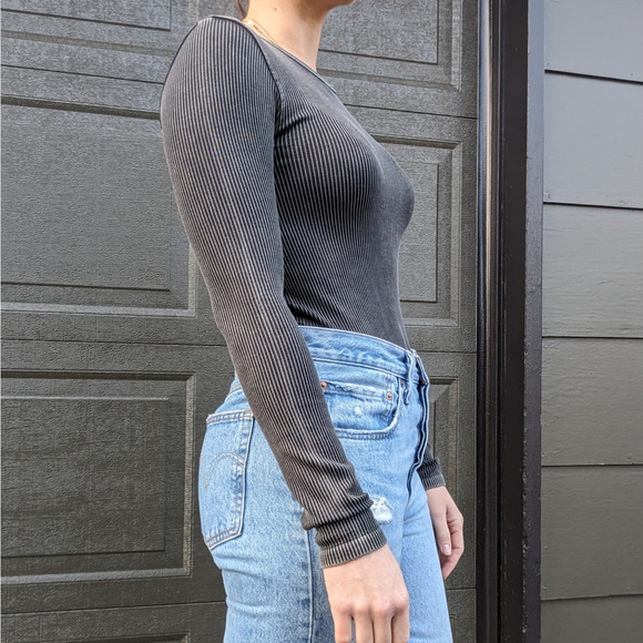 NWT Forever 21 Ribbed Knit Bodysuit Long Sleeve, Charcoal Distressed - Picture 5 of 9
